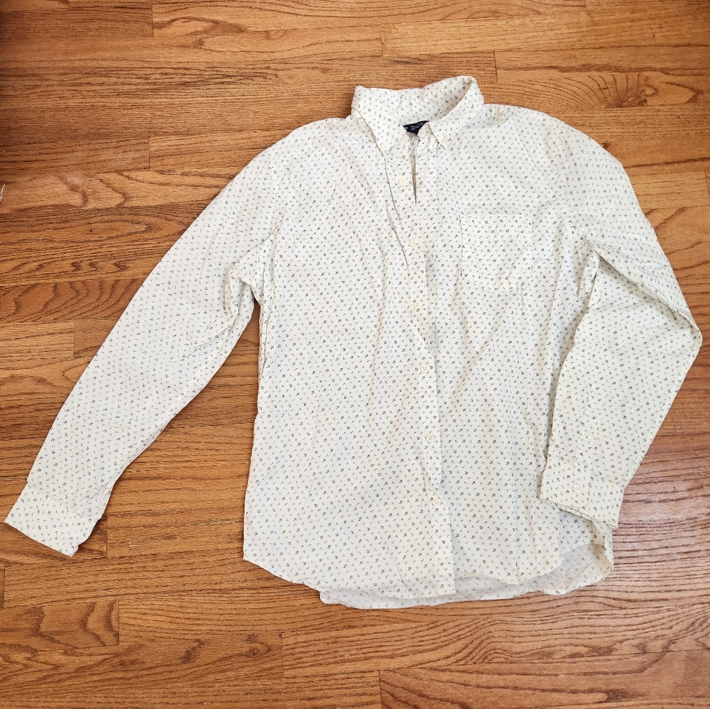 Gap button down shirt